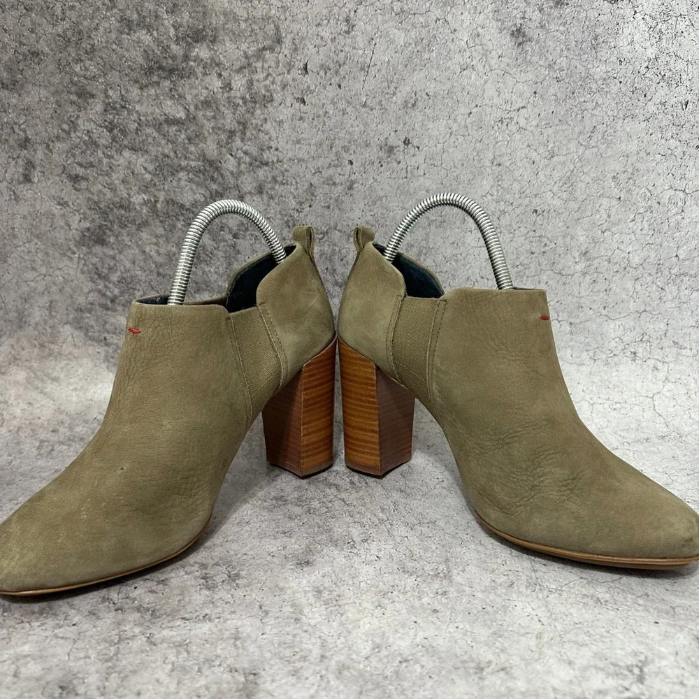 ED Ellen DeGeneres Mahoney Ankle Booties Womens 10 Taupe Suede Stacked Heel